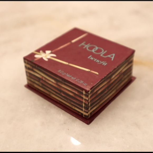 Benefit Cosmetics Hoola Bronzer - Picture 3 of 5
